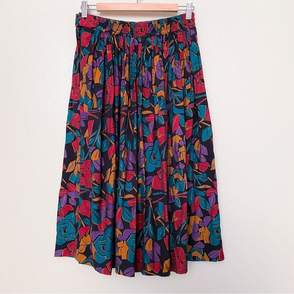 Vintage jewel-toned pleated skirt - Picture 7 of 12
